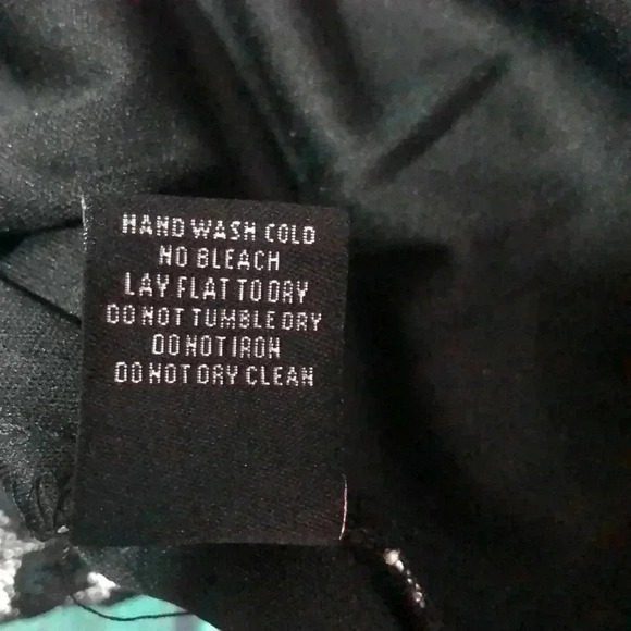 Collection dressbarn top/blouse black silver with iridescent sparkles - Picture 6 of 12